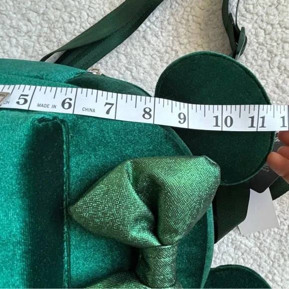FINAL PRICE DROP! Bioworld Disney Minnie Mouse Green Velvet Mini Backpack NWT - Picture 12 of 14